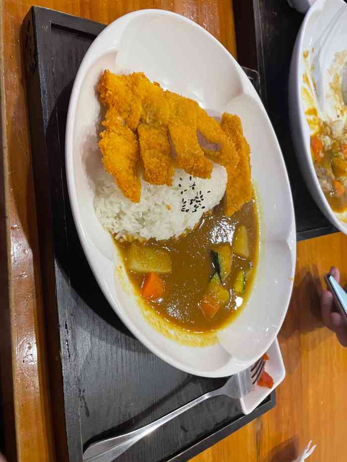 呀咪咖喱屋(江阴印象汇店)-"服务人员态度温和,中间要了多次东西,没有