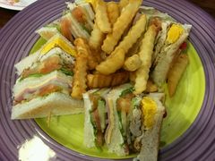 -Dang restaurant (patong phuket)