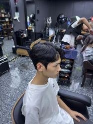 -藤野造型专业烫染接发