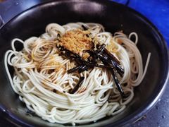 开洋葱油拌面-上味馆南翔小笼(真金路店)
