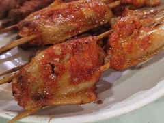 烤鸡翅烤羊肉烤鸡胗掌中宝-闻道食府烙饼卷带鱼(原车耳营店原大觉寺店)
