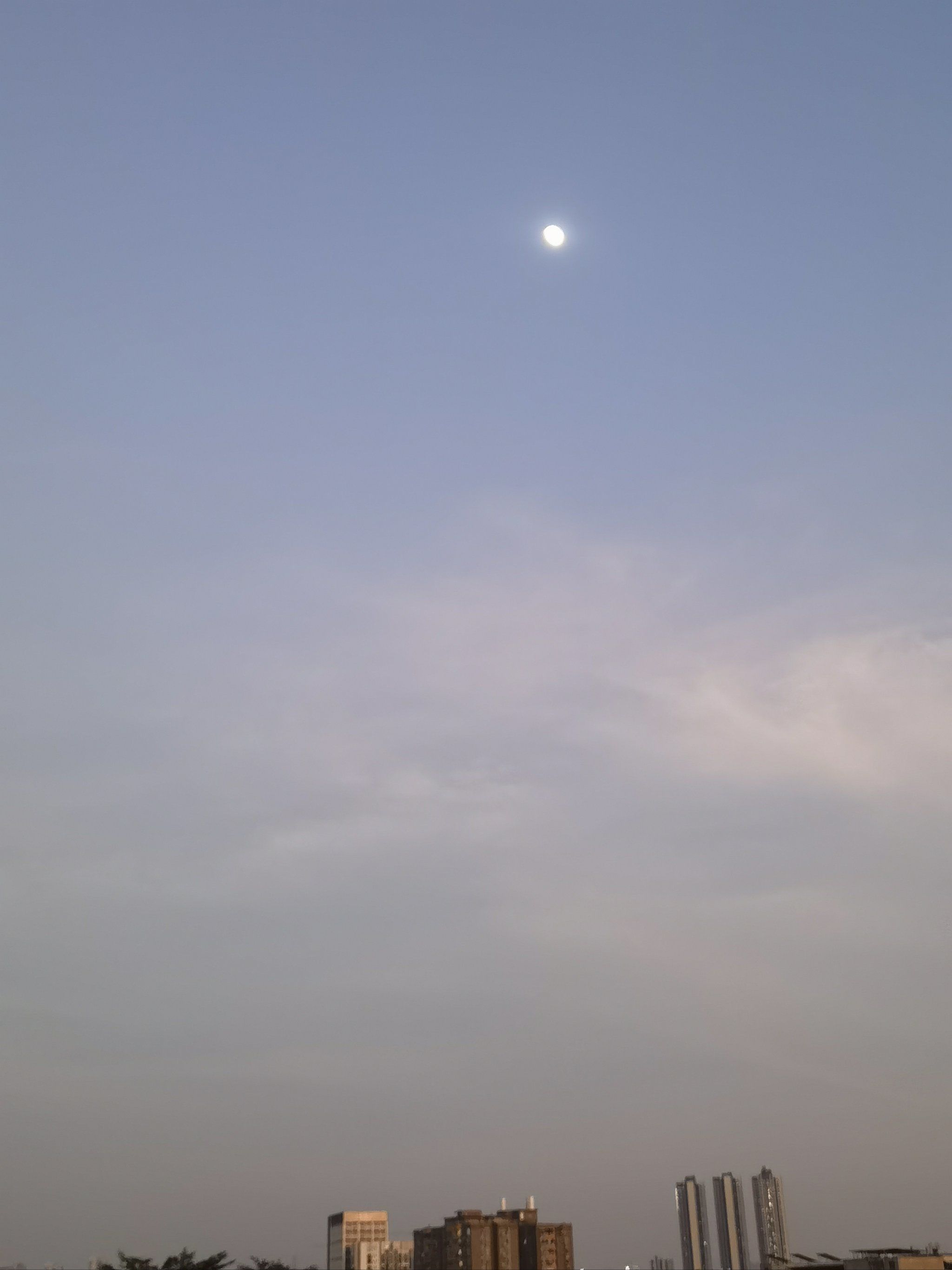 今晚的月亮特别亮