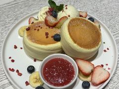 草莓舒芙蕾松饼-娜娜家•Nana's restaurant(国金汇店)