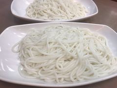 -灵芝妹子海鲜米线(香炉礁山姆店)