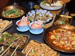 -何师烧烤·香辣蟹·川菜·30年老品牌(太古里旗舰店)