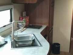 -汤山温泉房车营地 茶温泉