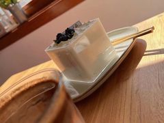-AHAVA·Fang Baking Studio