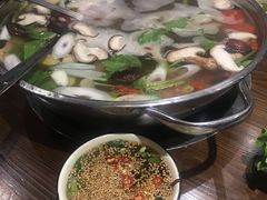 -乡土黄·鲜牛肉火锅·小龙虾(兴业街店)