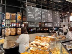 面包甜点陈列柜-麦田工坊(月湖店)