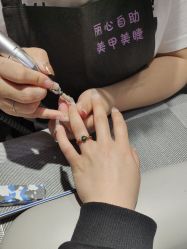 -丽心自助美甲美睫