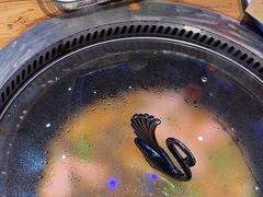 -山河屯铁锅炖·非遗东北菜(南山店)