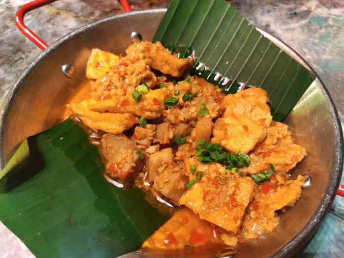 火烧云傣家菜(静安店)-"网红的云南菜～之前来吃排队太久了「蒜香.