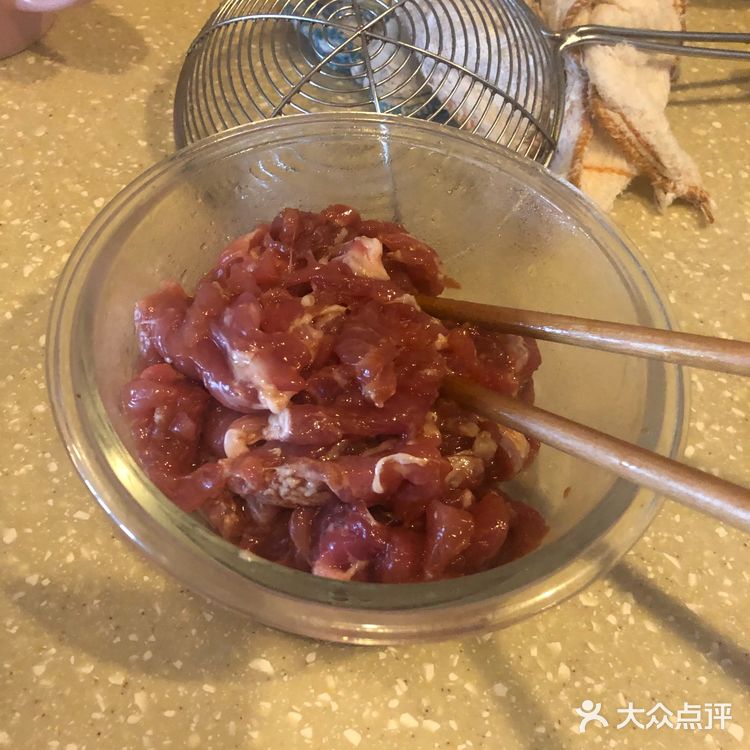 酸酸甜甜开胃又细滑入口的豆腐肉片汤