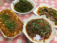 -洪霞餐馆