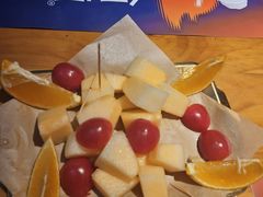 -何师烧烤·小龙虾·江湖川菜·精酿啤酒(中铁西城店)