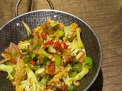 -东口码头·烧鸽子·鱼头泡饼·地方菜(金鹰悦城店)