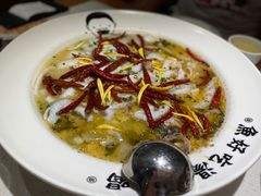 招牌老坛酸菜鱼-江渔儿酸菜鱼·拔草餐厅(虎门君乐汇店)