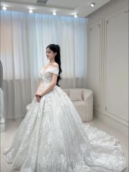 -LOVE SHINE婚纱·红鼎庄龙凤褂·妈妈装定制