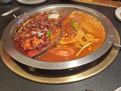 -沸炉重庆老火锅(军事博物馆店)