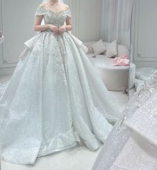 -LOVE SHINE婚纱·红鼎庄龙凤褂·妈妈装定制