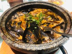 砂锅蝶鱼头-新海渔港·胶东海鲜家常菜·家宴(奥体中心店)