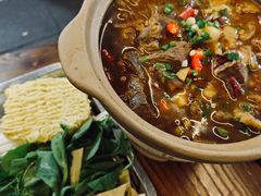 砂锅炖牛腩-杨老头鲜货烧烤(太古里店)