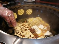 -袁小二大东北铁锅炖(吉祥村总部)