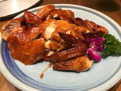 脆皮童子鸡-新白鹿餐厅(爱琴海购物中心店)