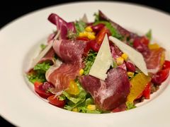 主厨色拉配西班牙火腿-C&R西班牙餐厅
