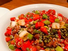 双椒兔丁-双流老妈兔头(荟聚店)