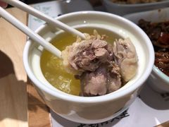 -老乡鸡(上海白玉兰广场店)