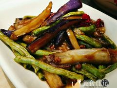 长豆茄子煲-老知青·铁锅炖(集美万达店)