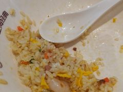 -小杨生煎(金山百联购物中心3楼店)
