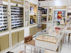 -美式眼镜·授权蔡司.依视路.尼康.豪雅.明月(人民广场店)