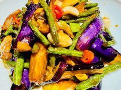 -鑫巴蜀小镇 · 水煮鱼专研店(玉桥店)