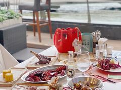 -中茵皇冠假日酒店·棕榈岛湖畔餐厅