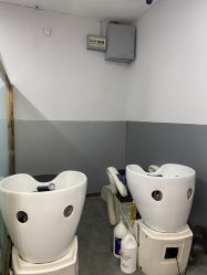 -艺格造型染发烫发