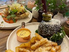 -FLOVIE FLORIST CAFE