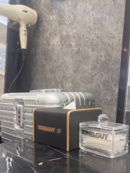 -TONI&GUY