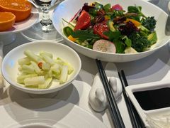 坚果橄榄油果蔬沙拉-四季民福烤鸭店(王府井东安门店)