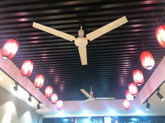 大堂-爆炸头阿姨小四川正宗川味小吃(无任何分店)