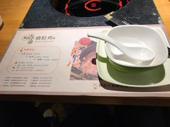 -洪氏嗨捞·广东猪肚鸡·椰子鸡火锅(西咸万象城店)