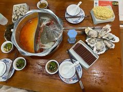 -老何家后安粉·糟粕醋海鲜火锅(三亚湾椰梦长廊店)