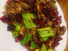 麻辣爆鱼肚-范家大院(华为店)
