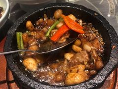 石锅杭椒牛蛙-南山饭店(阳明古镇店)