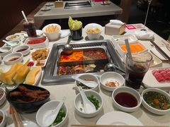 -海底捞火锅鲜切牛肉主题店(长寿路店)