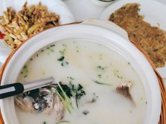 -天乐农家鱼头王(天目湖店)