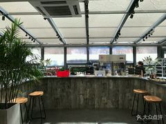 -HIGH FIVE哈福手工汉堡(桂林路店)