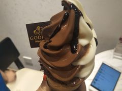 双重口味软冰激凌-GODIVA(王府井apm店)