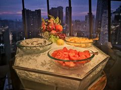自助取餐区-广州花园酒店·凌璇阁旋转餐厅CAROUSEL360